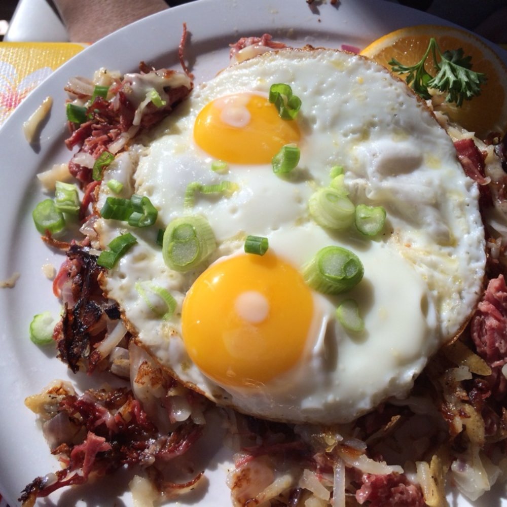 Beach Break Cafe - Corned beef hash - Breakfast & Brunch Near Me - Oceanside, California