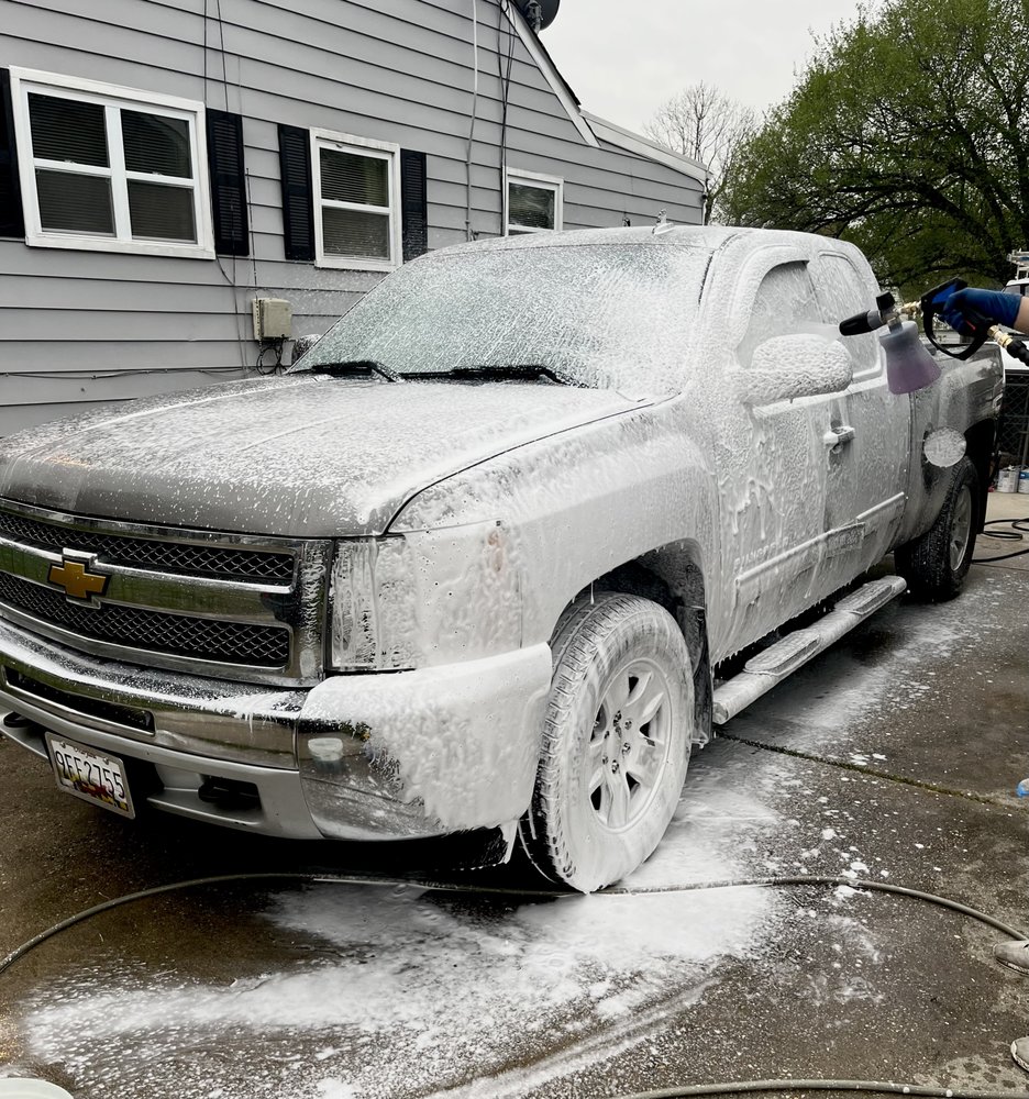 ARANA’S AUTO DETAILING Request a Quote 2605 Millvale Avenue