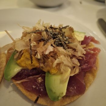 Entremar - another picture of uni tostada - Mexican Near Me - México, D.F., DIF Entremar - another picture of uni tostada - Mexican Near Me - México, D.F., DIF