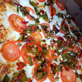 Pizza Barn - 14" Creamy Tomato - Pizza Near Me - Edgewood, New Mexico