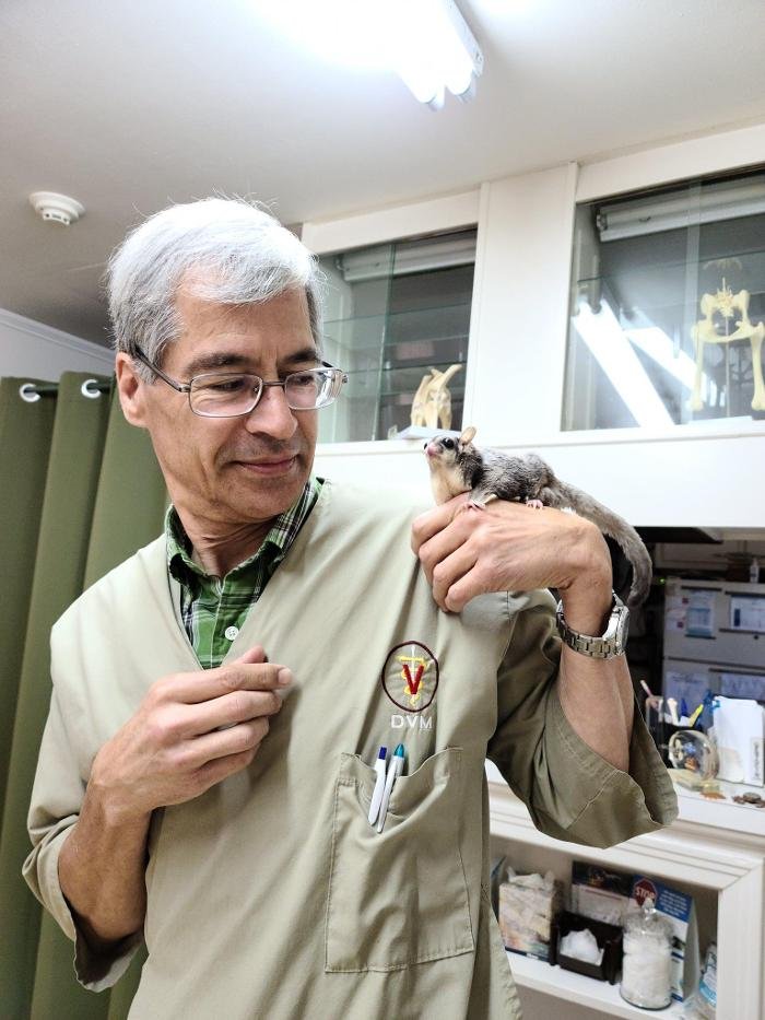 REVEILLER VETERINARY CLINIC Updated August 2024 17 Photos 422