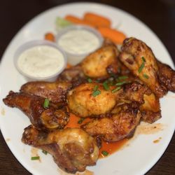 Mellow Mushroom Sanford - Honey sriracha wings