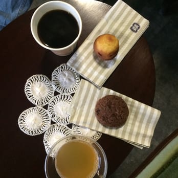 Skasei - Vanlig kaffe, små kaker og (mango) kombucha. - Bars Near Me - Stavanger, 11