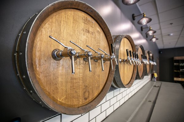 Pinkies Up Beer and Wine by null