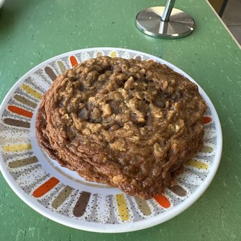 Loaf Lounge - Oatmeal cream pie - Cafes Near Me - Chicago, Illinois