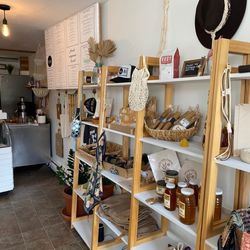 Roots Juice - Honey, jewelry, etc.