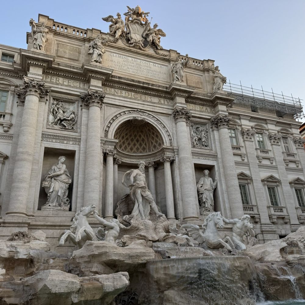 Fontana di Trevi - Landmarks & Historical Buildings Near Me - Rome, RM Fontana di Trevi - Landmarks & Historical Buildings Near Me - Rome, RM