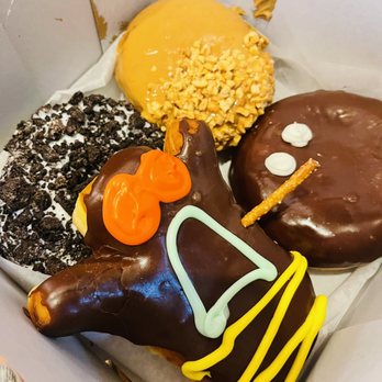 Voodoo Doughnut - Vegan Dirt Vegan Portland Cream Vegan School Daze Vegan Voodoo Doll - Donuts Near Me - Portland, Oregon Voodoo Doughnut - Vegan Dirt Vegan Portland Cream Vegan School Daze Vegan Voodoo Doll - Donuts Near Me - Portland, Oregon