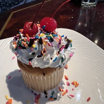 Dive Lounge - Cupcake - Lounges Near Me - Denver, Colorado Dive Lounge - Cupcake - Lounges Near Me - Denver, Colorado