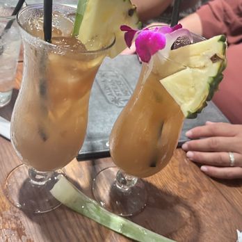 Aloha Steak House - Mai-tai - Steakhouses Near Me - Honolulu, Hawaii
