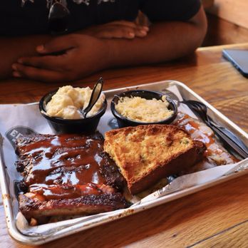 Edley's Bar-B-Que - Ribs and Brisket Combo with Banana Pudding and Baked Grits - Barbeque Near Me - Nashville, Tennessee Edley's Bar-B-Que - Ribs and Brisket Combo with Banana Pudding and Baked Grits - Barbeque Near Me - Nashville, Tennessee