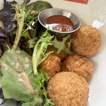 Junpuu - Vegan Chicken Karaage. The salad on the side is a perfect complement to the crunchy bites. - Ramen Near Me - Honolulu, Hawaii