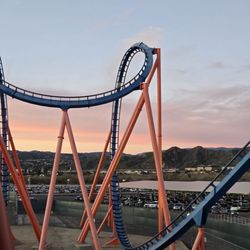 Six Flags Magic Mountain - Amazing sunset and view