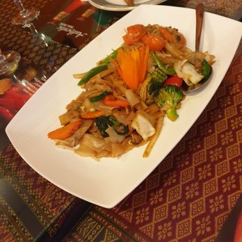 Bangkok Village - Vegetarian Spicy Basil Noodles - Thai Near Me - Naperville, Illinois