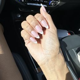 French manicure with Dana