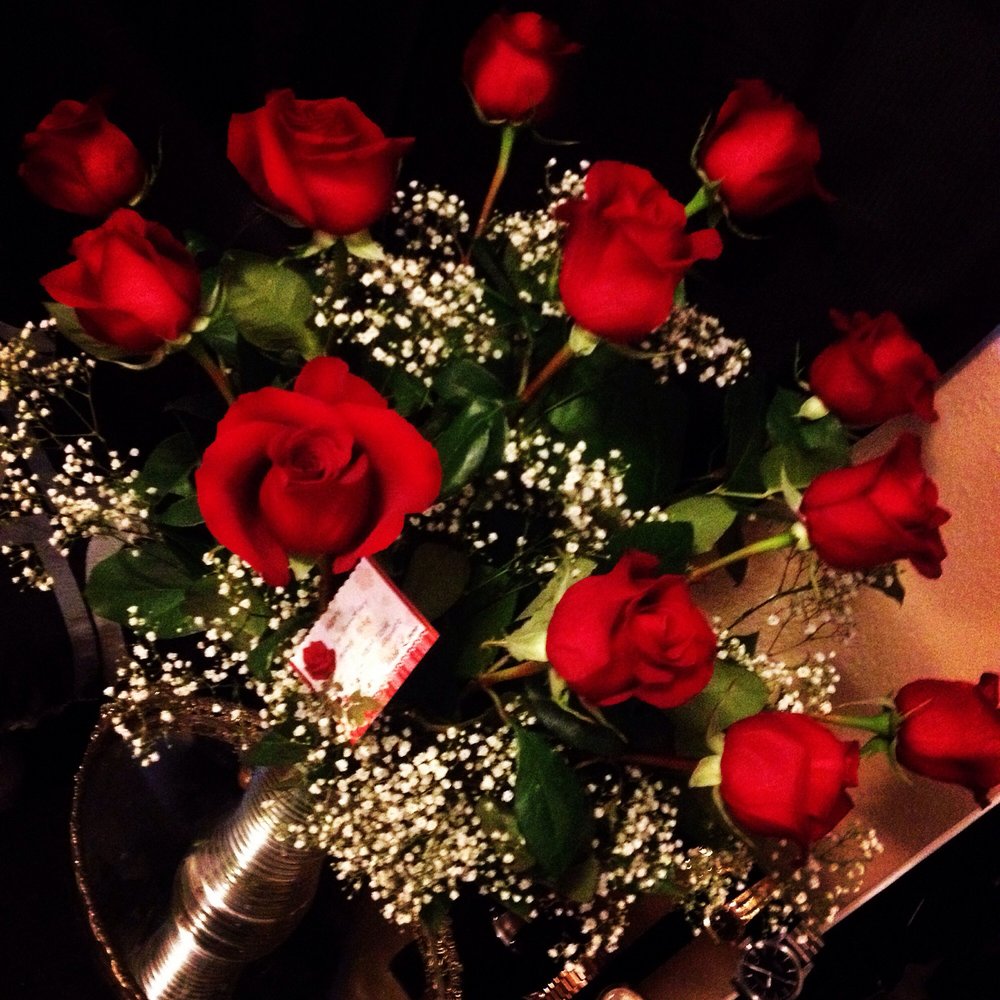 Anniversary roses from my boyfriend (: Anniversary roses from my boyfriend (: