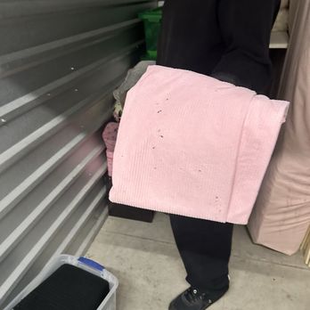 Extra Space Storage - More rat poop - Self Storage Near Me - Oxnard, California