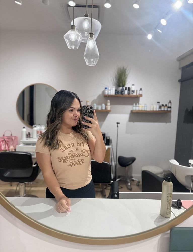 Crowned by Anastasia Logo