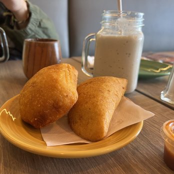 Cafelombia - Empanadas beef and chicken - Bakeries Near Me - Linden, New Jersey Cafelombia - Empanadas beef and chicken - Bakeries Near Me - Linden, New Jersey