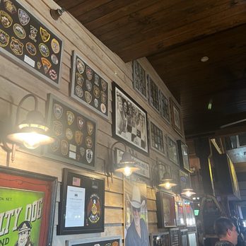Hooper's Crab House - Inside near host stand. - Seafood Near Me - Ocean City, Maryland