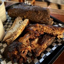 Seahorse Brewery - BBQ platter (dino beef rib, pork ribs, pork loin, and chilis)