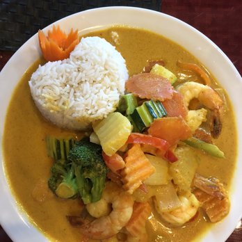 Chaba Thai - Masamam curry with shrimp (lunch portion). - Thai Near Me - Duluth, Georgia