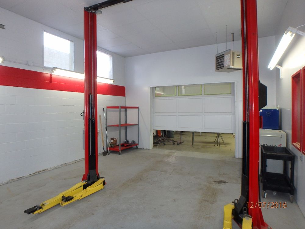 DOUG’S PLACE SOUTHGATE COLLISION REPAIR Updated April 2024 10 Photos 5610 103A Street NW