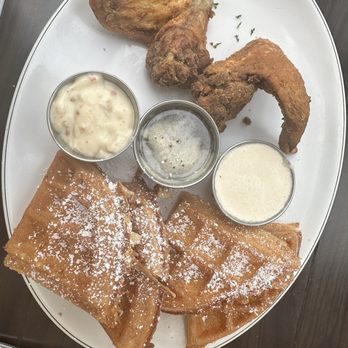 The Breakfast Bar - Love-Lee Chicken & Waffles - Breakfast & Brunch Near Me - Long Beach, California