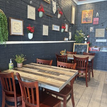 Bangkok Thai Cuisine - Indoor Seating - Thai Near Me - Foothill Ranch, California