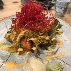 Sushi Iwa - Spicy bomb roll