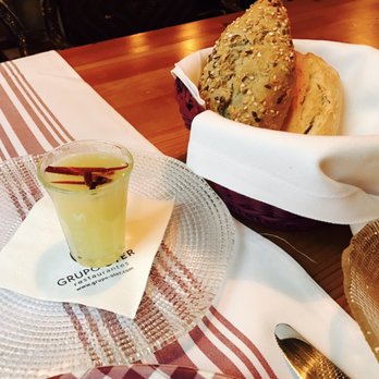 La Entretenida - Complimentary amuse Busch (melon shot with ham pieces)-brilliant! - Tabernas Near Me - Madrid, M