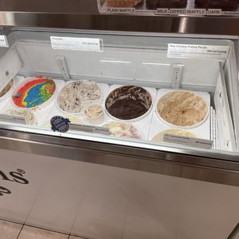 Kilwins Ice Cream - Chocolate - Fudge - Ice Cream & Frozen Yogurt Near Me - Fort Lauderdale, Florida Kilwins Ice Cream - Chocolate - Fudge - Ice Cream & Frozen Yogurt Near Me - Fort Lauderdale, Florida