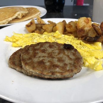 Nelsons Cafe - Nelson's Breakfast Special- 2 eggs, 2 pancakes, 2 sausages & hash browns. - American Near Me - Niagara Falls, New York