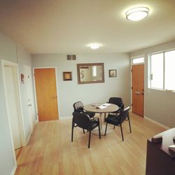 Lee's Acupuncture - Waiting area