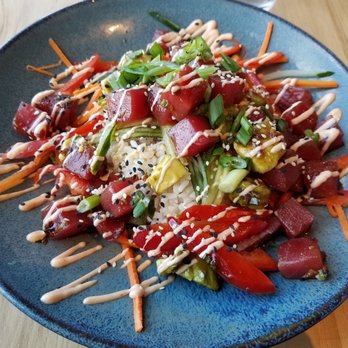 Canvas - Tuna poke lunch - New American Near Me - Orlando, Florida