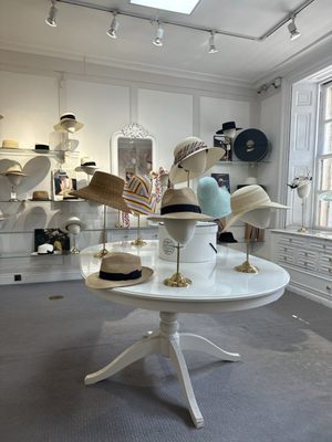 Lock & Co. Hatters by null