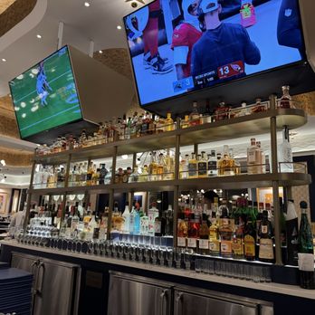 Vida - Bar area - American Near Me - Las Vegas, Nevada