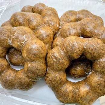 Liliha Bakery - Ala Moana - Close up of Poi Mochi Donuts - Breakfast & Brunch Near Me - Honolulu, Hawaii Liliha Bakery - Ala Moana - Close up of Poi Mochi Donuts - Breakfast & Brunch Near Me - Honolulu, Hawaii