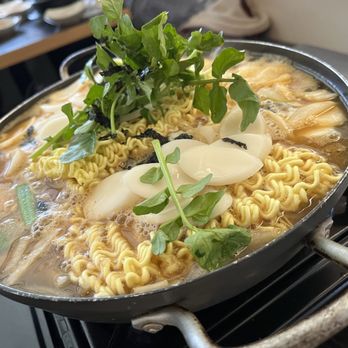 Han Mi Jeong - Ramen with rice cake - Korean Near Me - Richmond Hill, Ontario Han Mi Jeong - Ramen with rice cake - Korean Near Me - Richmond Hill, Ontario