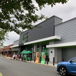 Amazon Fresh - Front Entrance Grand Opening