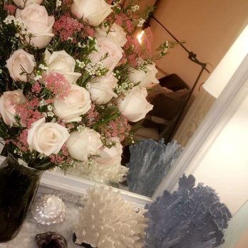 Flowers Wholesale - Love making my own arrangements from their flowers - Florists Near Me - West Hollywood, California Flowers Wholesale - Love making my own arrangements from their flowers - Florists Near Me - West Hollywood, California