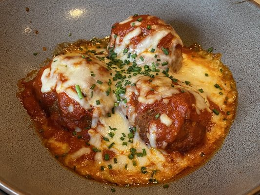 Tavola by null