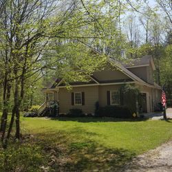 Mountain Valley Creek Retreat - Beautiful Mountain Valley Creek Retreat!