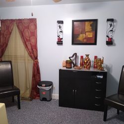 Comfortable Clean  Colonic Room