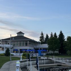 Marina Shores Yacht Club - Rear view, from the marina