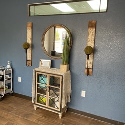 Hey Pretty Lady - Treatment Room