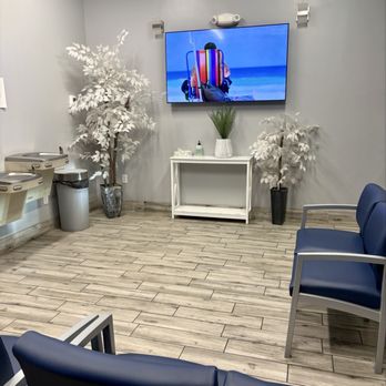 My Dr Now - Waiting room - Family Practice Near Me - Phoenix, Arizona My Dr Now - Waiting room - Family Practice Near Me - Phoenix, Arizona