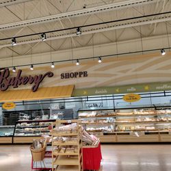 Tops - In-house bakery, well-stocked.