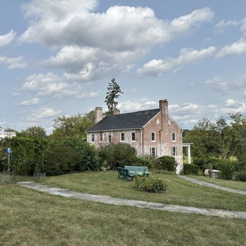 Zephaniah Farm Vineyard - The historic farmhouse at Zephaniah - Wineries Near Me - Leesburg, Virginia