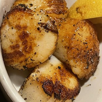 Aquarium Lounge - Scallops - Seafood Near Me - Fairmont, West Virginia